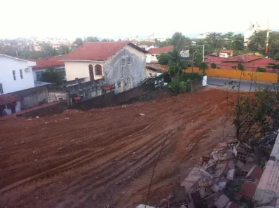 Lote/Terreno à venda, 2372m² no Pituaçu, Salvador