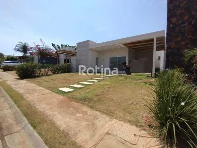 Casa de Condomínio com 3 Quartos para alugar, 100m² no Laranjeiras, Uberlândia