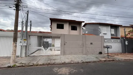 Sobrado com 3 Quartos à venda, 206m² no Jardim Califórnia, Cuiabá
