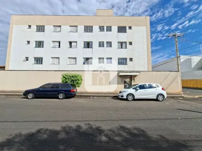 Apartamento com 2 Quartos para alugar, 79m² no Jardim das Palmeiras, Uberlândia