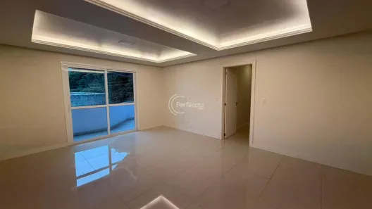 Apartamento com 3 Quartos para alugar, 124m² no Centro, Caxias do Sul