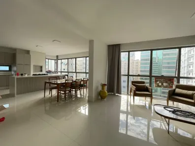 Apartamento com 4 Quartos à venda, 198m² no Meia Praia, Itapema