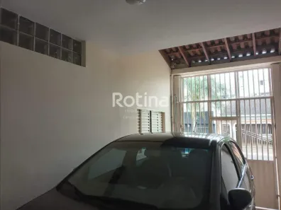 Casa com 3 Quartos à venda, 138m² no Saraiva, Uberlândia