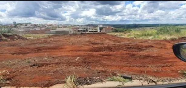 Lote/Terreno à venda, 500m² no Conjunto Residencial Roberto Conceição, Cambé