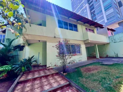 Sobrado com 4 Quartos à venda, 296m² no Setor Bueno, Goiânia
