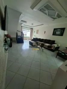 Sobrado com 3 Quartos à venda, 215m² no Jardim Las Vegas, Santo André