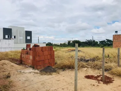 Lote/Terreno à venda, 1000m² no Laranjeiras, Uberlândia