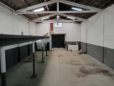 Galpão/Depósito/Armazém para alugar, 360m² no Penha Circular, Rio de Janeiro