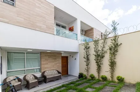 Casa com 3 Quartos à venda, 306m² no São Gonçalo, Contagem