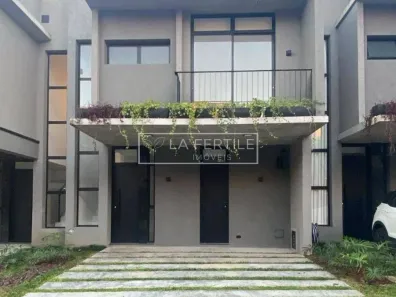 Sobrado com 3 Quartos à venda, 157m² no Xaxim, Curitiba