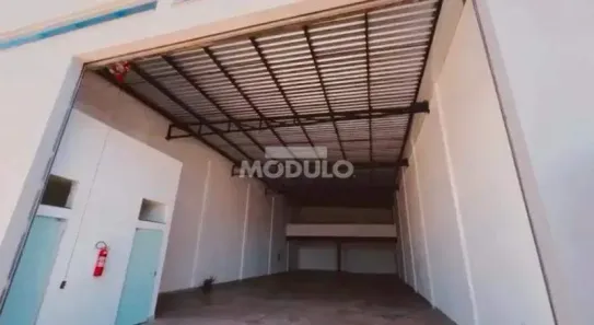 Galpão/Depósito/Armazém à venda, 320m² no Custódio Pereira, Uberlândia