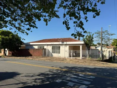 Casa com 3 Quartos à venda, 219m² no Jardim Santo Antônio, Valinhos