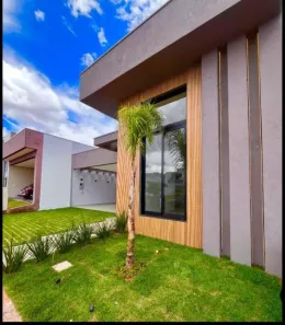 Casa com 3 Quartos à venda, 149m² no Grand Ville, Uberlândia