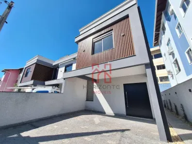 Sobrado com 3 Quartos à venda, 150m² no Ingleses do Rio Vermelho, Florianópolis