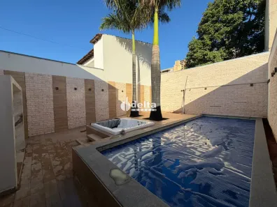 Casa com 3 Quartos à venda, 200m² no Osvaldo Rezende, Uberlândia