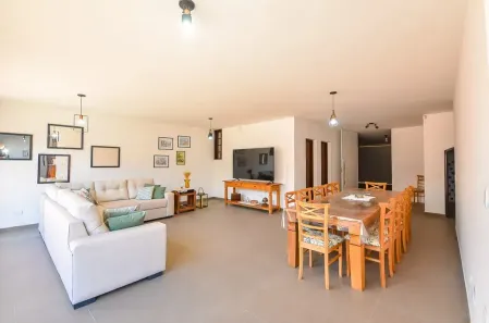 Casa com 3 Quartos para venda ou aluguel, 424m² no Vista Alegre, Curitiba