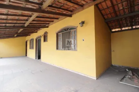 Imóvel Comercial com 3 Quartos para alugar, 347m² no Barreiro, Belo Horizonte