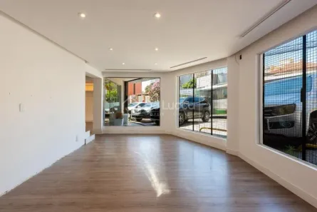 Imóvel Comercial com 4 Quartos para alugar, 422m² no Cambuí, Campinas