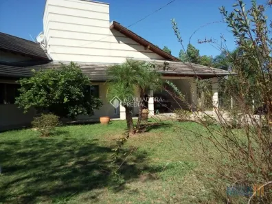 Fazenda/Sítio com 5 Quartos à venda, 400m² no Centro, Araricá