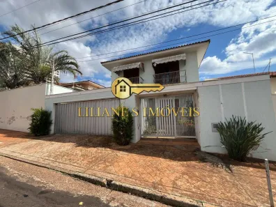 Sobrado com 5 Quartos à venda, 343m² no Vila Harmonia, Araraquara