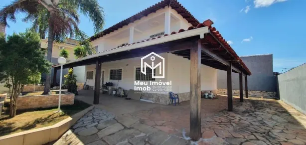 Casa com 5 Quartos à venda, 400m² no Setor Habitacional Arniqueira, Brasília