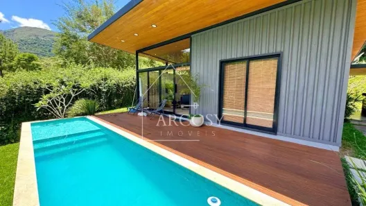 Casa com 3 Quartos à venda, 1000m² no Araras, Petrópolis