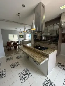 Casa de Condomínio com 3 Quartos para alugar, 379m² no Jardim Imperial, Cuiabá