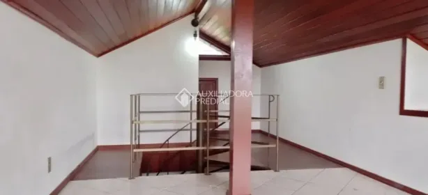 Casa com 3 Quartos à venda, 96m² no Carianos, Florianópolis