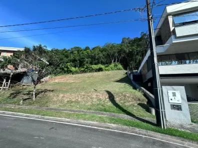 Lote/Terreno à venda, 281m² no Vila Nova, Joinville