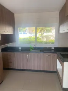 Casa de Condomínio com 4 Quartos à venda, 250m² no Golf Gardens, Carapicuíba