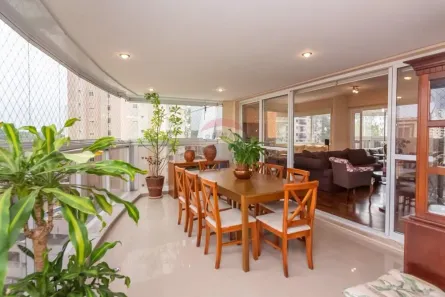 Apartamento com 4 Quartos à venda, 244m² no Vila Suzana, São Paulo