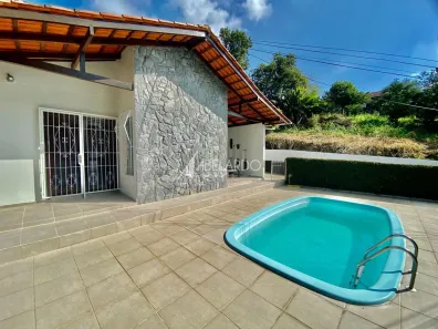 Casa com 4 Quartos para alugar, 230m² no Vila Nova, Blumenau