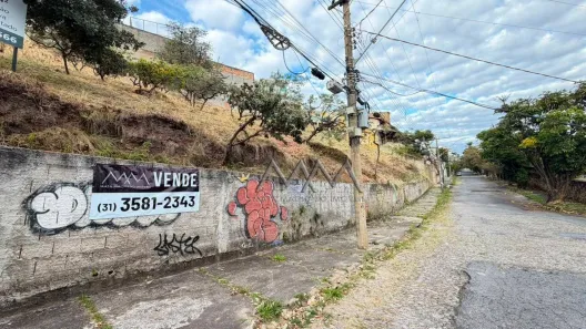 Lote/Terreno à venda, 770m² no Comiteco, Belo Horizonte