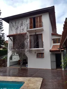 Casa com 5 Quartos para alugar, 380m² no Granja Viana, Cotia