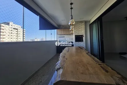 Apartamento com 3 Quartos para alugar, 110m² no Santa Mônica, Uberlândia