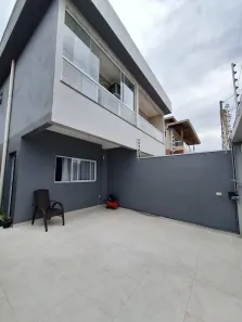 Sobrado com 2 Quartos para alugar, 198m² no Caiçara, Praia Grande