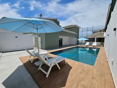 Sobrado com 5 Quartos à venda, 285m² no Jardim Enseada, Guarujá