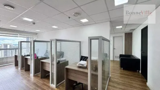 Sala Comercial para alugar, 122m² no Vila Gertrudes, São Paulo
