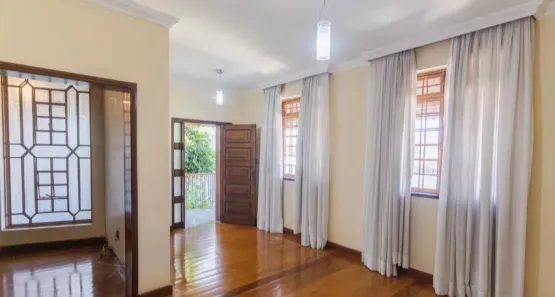 Casa com 5 Quartos à venda, 360m² no Santa Inês, Belo Horizonte