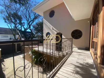 Casa com 4 Quartos para alugar, 306m² no Guabirotuba, Curitiba