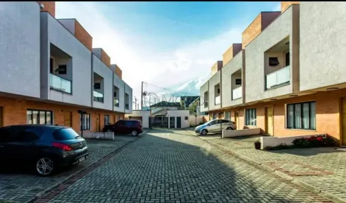 Casa de Condomínio com 3 Quartos à venda, 160m² no Atuba, Curitiba