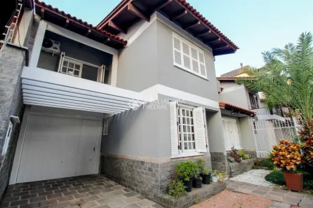 Casa com 4 Quartos à venda, 325m² no Jardim Lindóia, Porto Alegre