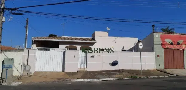 Casa com 3 Quartos à venda, 226m² no Alto de Pinheiros, Paulínia