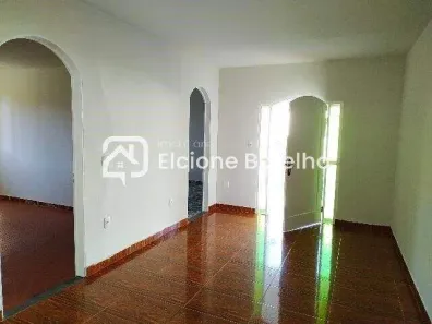 Casa com 7 Quartos para alugar, 210m² no Saraiva, Uberlândia