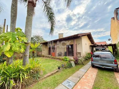 Casa com 8 Quartos à venda, 340m² no Torres, Torres