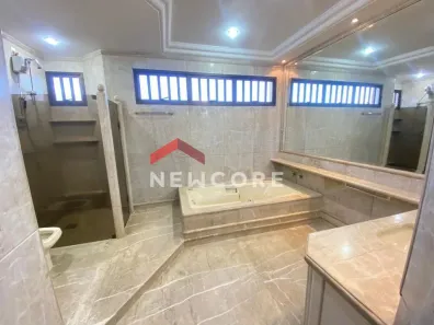 Sobrado com 3 Quartos à venda, 300m² no Osvaldo Rezende, Uberlândia
