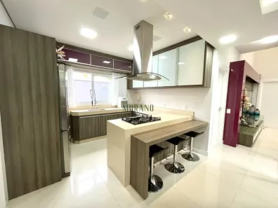 Casa com 3 Quartos à venda, 178m² no Bom Retiro, Joinville