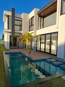 Casa com 3 Quartos à venda, 280m² no Perequê, Porto Belo