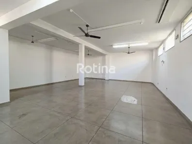 Galpão/Depósito/Armazém à venda, 243m² no Santa Mônica, Uberlândia