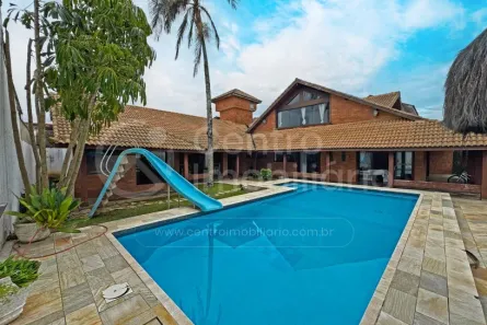 Casa com 4 Quartos à venda, 329m² no Jardim Ribamar, Peruíbe